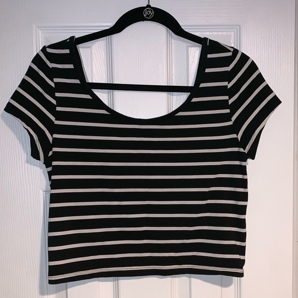 Mossimo large striped crop top -barely worn - Picture 1 of 5
